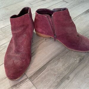 Gianni Bini suede ankle boots used in good condition.